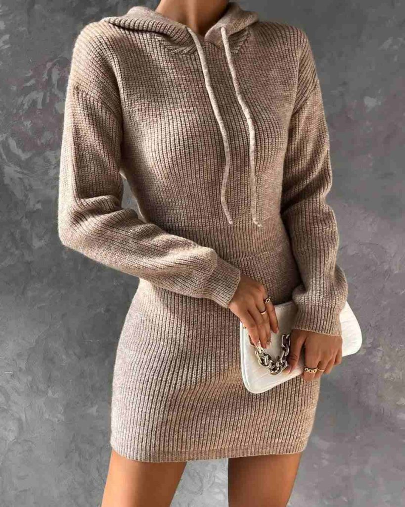 Beige Sweater Outfits for Winter 2