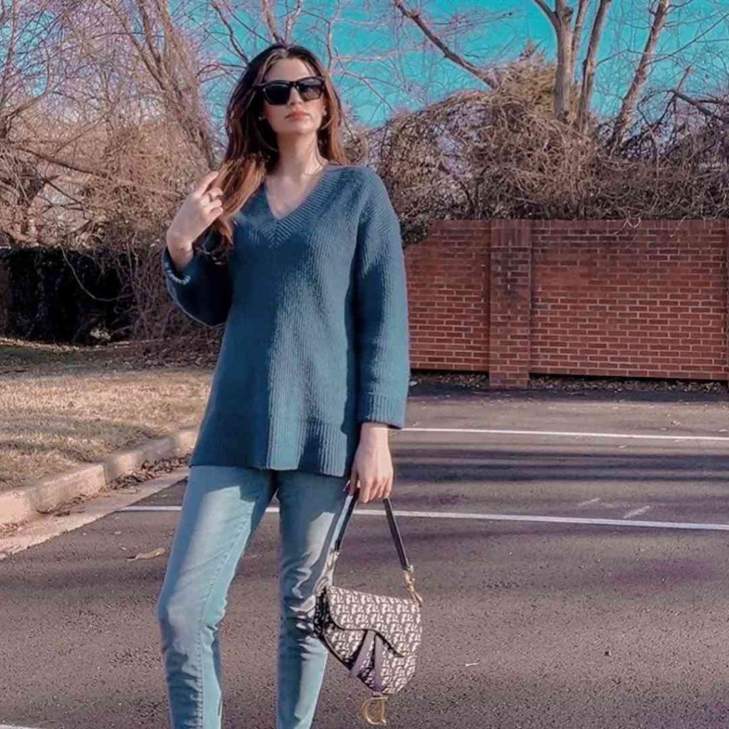 Blue Sweater Outfit 22