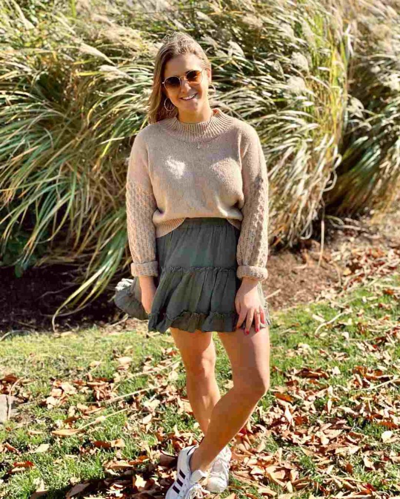 Skirt and Sweater Outfit 18