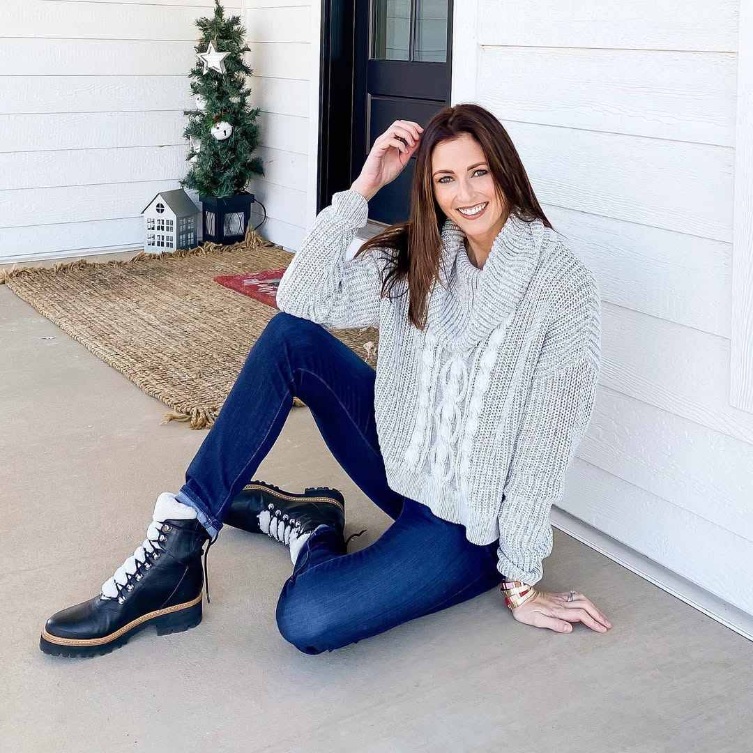 Sweater Outfit 31