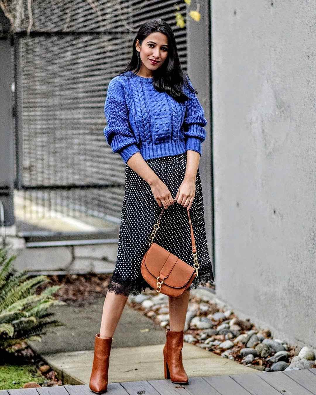 Sweater & Skirt Outfit 16