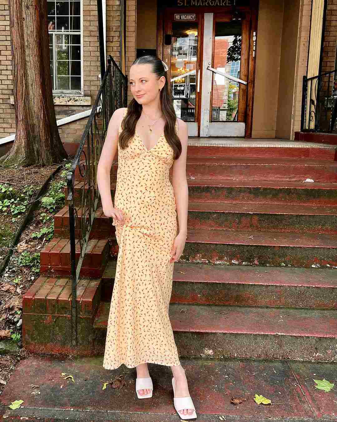 Beautiful Yellow Dress 8